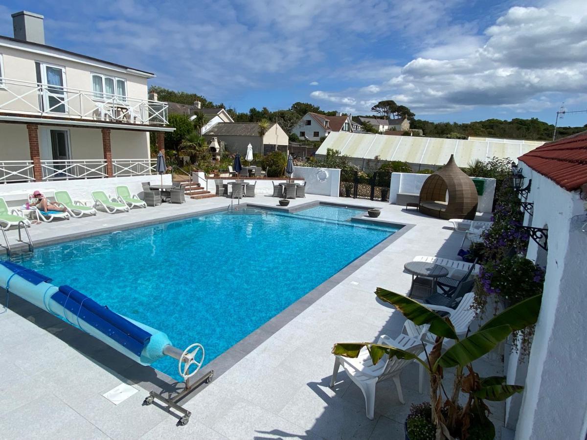Beau Vallon Holiday Apartments Saint Peter Exterior photo