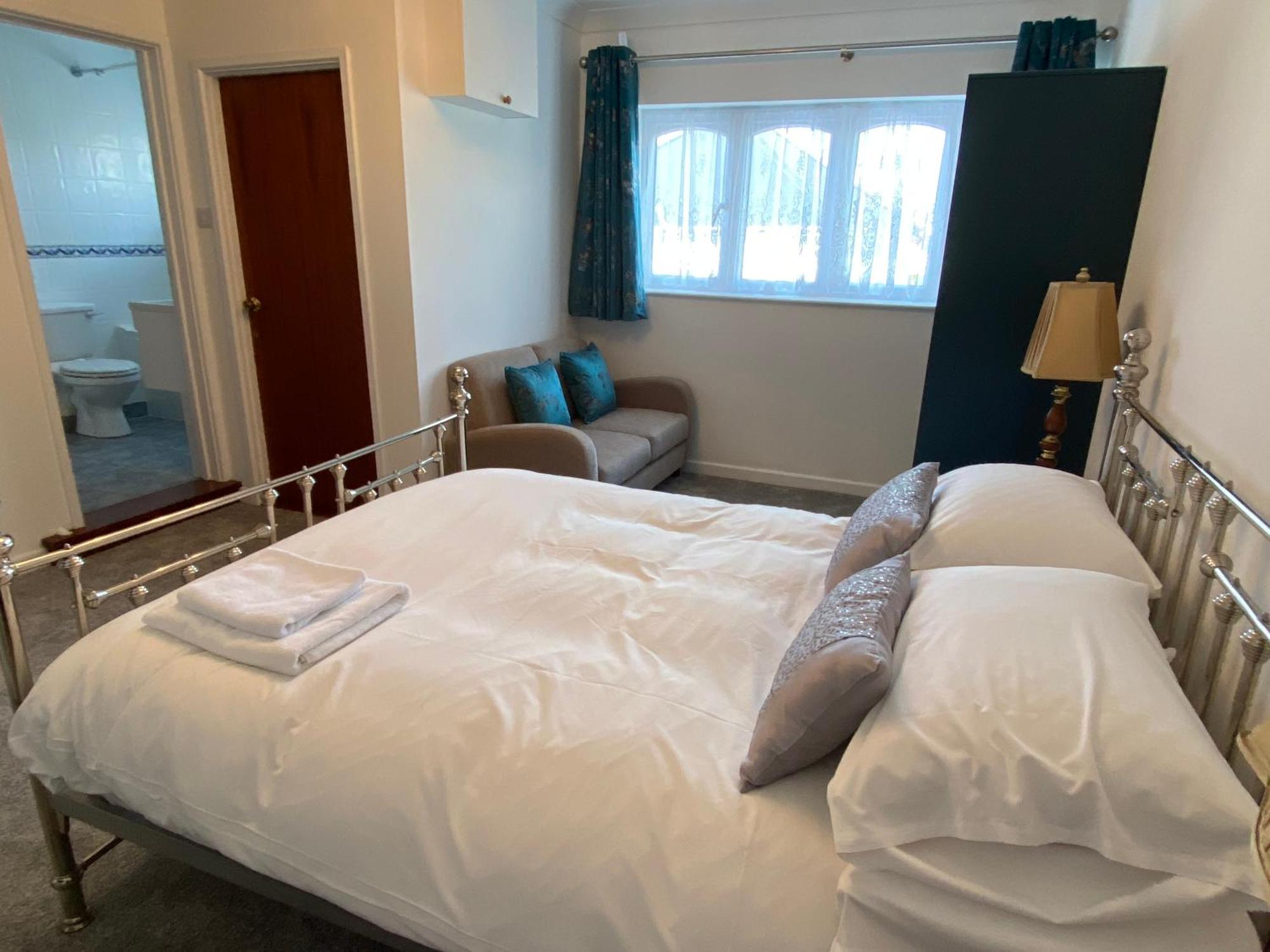 Beau Vallon Holiday Apartments Saint Peter Exterior photo