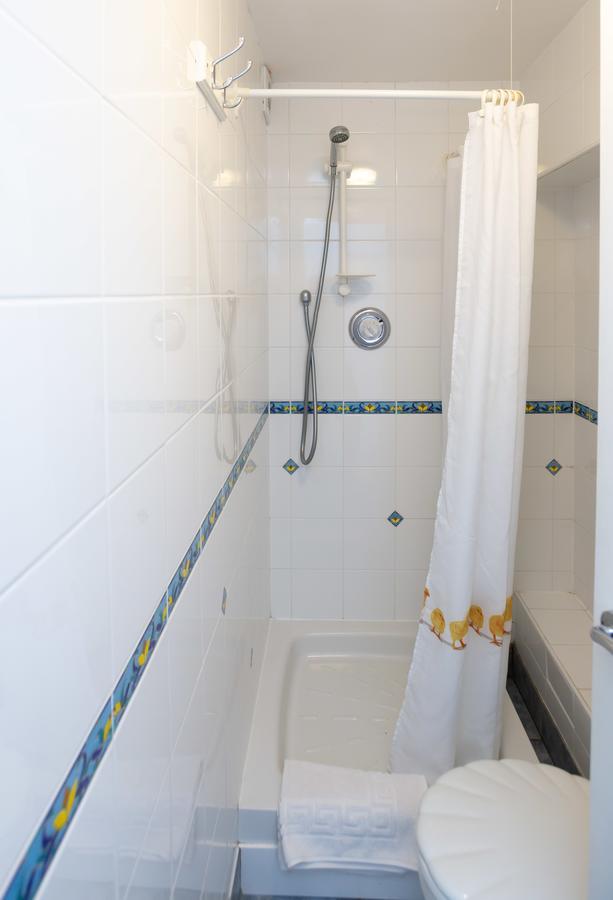 Beau Vallon Holiday Apartments Saint Peter Exterior photo